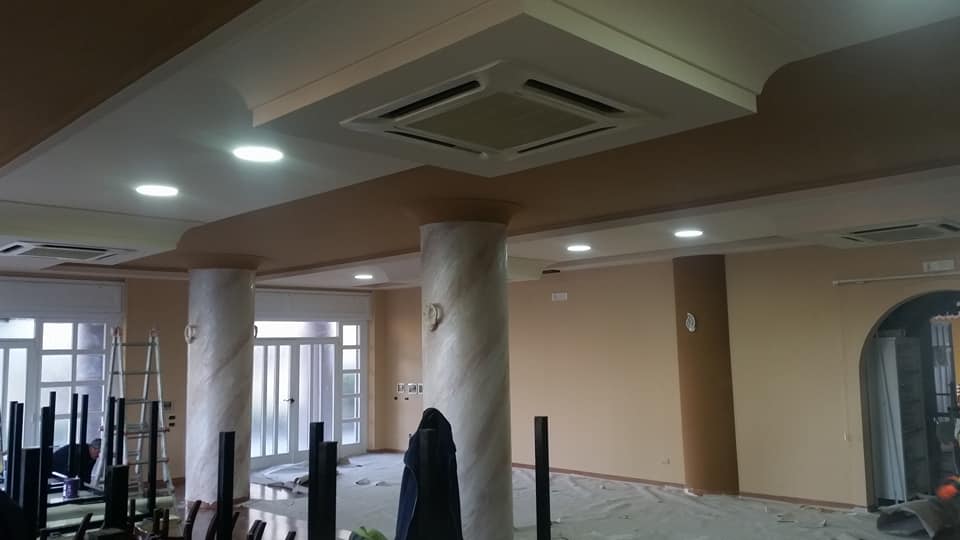 IMBIANCATURA E DECORAZIONE PILASTRI